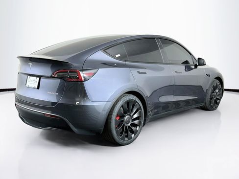 Used 2022 Tesla Model Y Performance AWD/4WD image 9