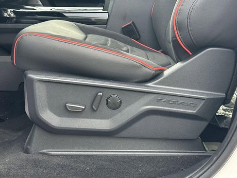 New 2025 Ford F250 Lariat w/ Lariat Ultimate Package image 13