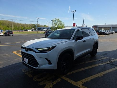 Used 2025 Toyota Grand Highlander AWD Hybrid image 9