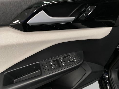 New 2025 Volkswagen Taos S image 27