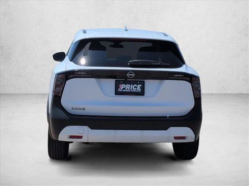 Used 2025 Nissan Kicks SV FWD image 6
