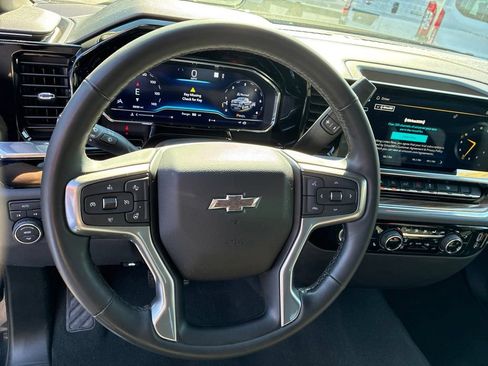 Used 2023 Chevrolet Silverado 1500 LT AWD/4WD image 15