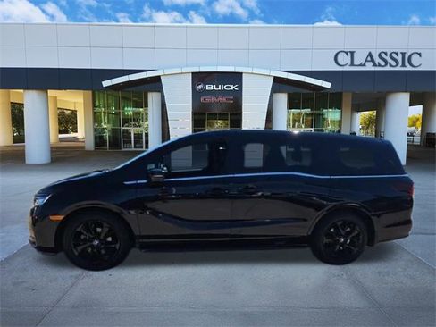 Used 2023 Honda Odyssey Sport image 4