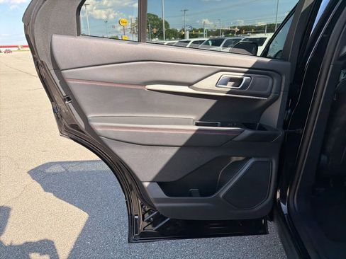 Certified 2025 Ford Explorer ST-Line w/ ST-Line Street Pack AWD/4WD image 16
