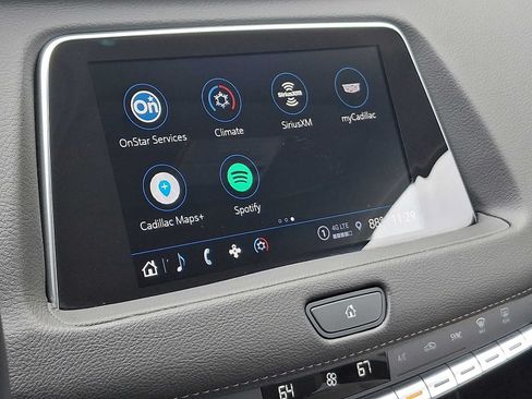 Used 2023 Cadillac XT4 Luxury w/ Cold Weather Package FWD image 27