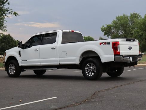 Used 2019 Ford F350 XLT w/ XLT Premium Package AWD/4WD image 7