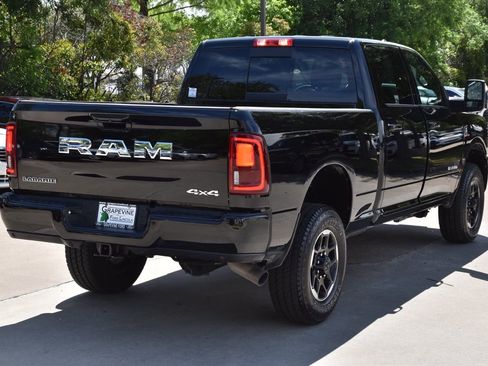 Used 2026 RAM 2500 Laramie AWD/4WD image 8