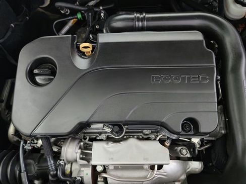 Used 2021 Chevrolet Malibu LT image 29