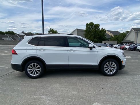 Used 2019 Volkswagen Tiguan SE AWD/4WD image 2