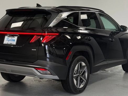 Certified 2025 Hyundai Tucson SEL AWD/4WD image 3