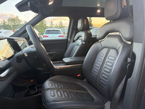 Used 2023 Rivian R1S Adventure AWD/4WD image 8