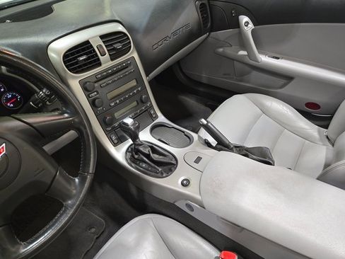 Used 2005 Chevrolet Corvette Convertible w/ Preferred Equipment Group image 11