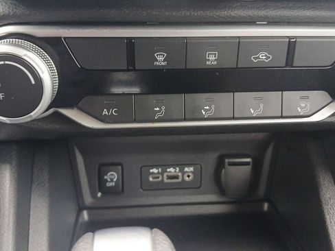 Used 2024 Nissan Sentra SV image 16