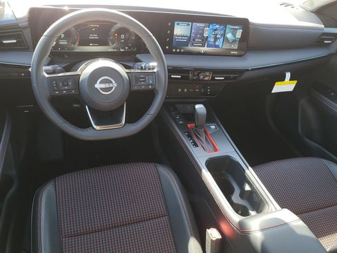 New 2026 Nissan Kicks SR image 2