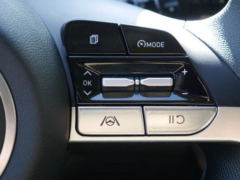 Used 2023 Hyundai Elantra SEL image 23