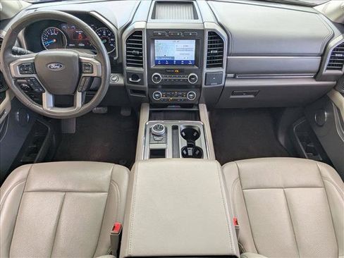 Used 2021 Ford Expedition Max XLT image 19