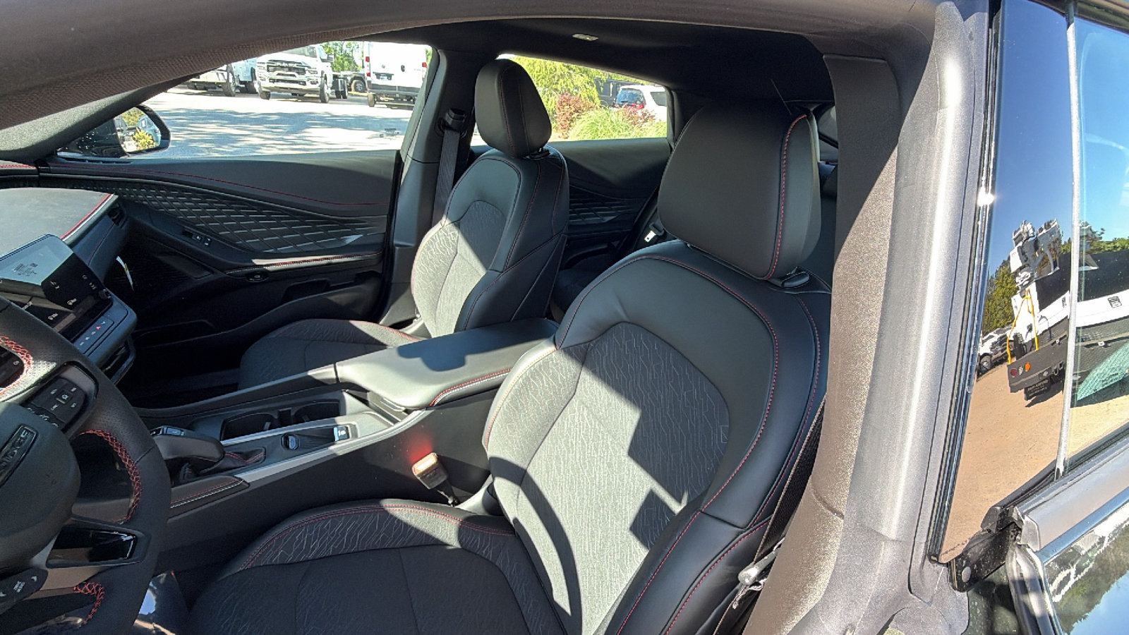 New 2026 Dodge Charger R/T w/ Driver Convenience Group AWD/4WD image 17