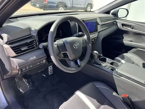 Used 2025 Toyota Camry SE image 10