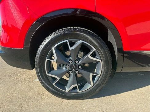Used 2022 Chevrolet Blazer RS w/ Enhanced Convenience Package image 9