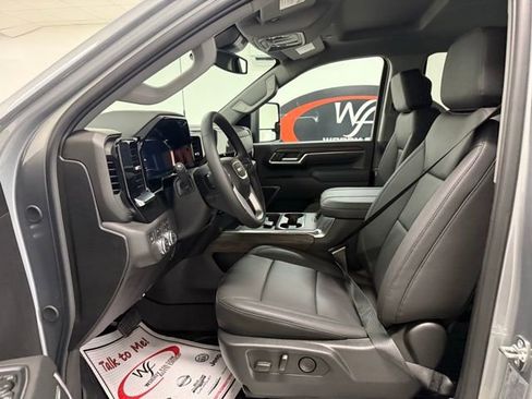 New 2025 GMC Sierra 2500 SLT image 11