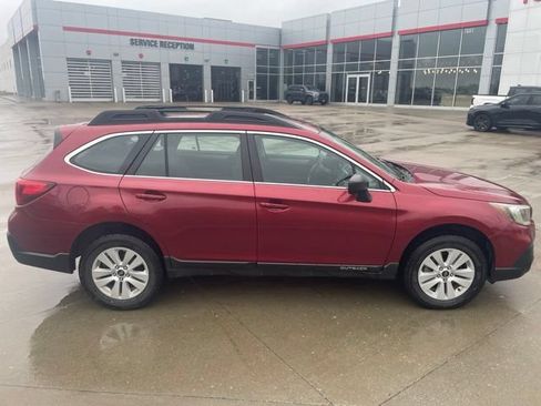 Used 2018 Subaru Outback 2.5i AWD/4WD image 3