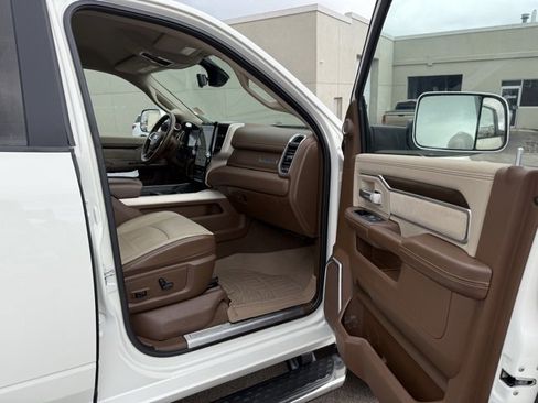 Used 2022 RAM 2500 Laramie image 32
