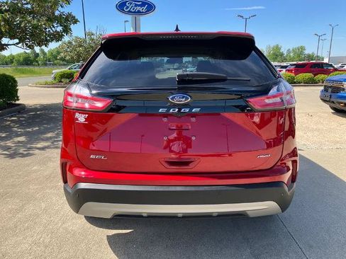 Certified 2024 Ford Edge SEL w/ Convenience Package AWD/4WD image 5