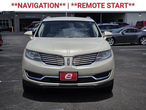 Used 2016 Lincoln MKX Select w/ Select Plus Package FWD image 2