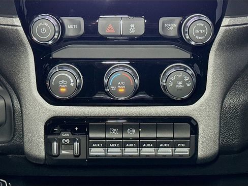 New 2026 RAM 5500 Tradesman w/ Chrome Appearance Group AWD/4WD image 10