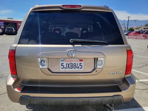Used 2004 Honda Pilot EX image 4