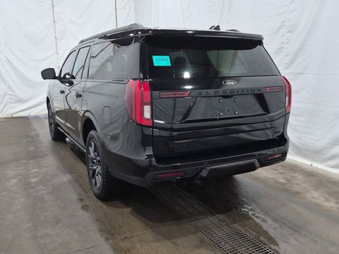 Used 2025 Ford Expedition Max Platinum w/ Stealth Appearance Package image 7