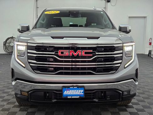 Used 2024 GMC Sierra 1500 SLT image 14