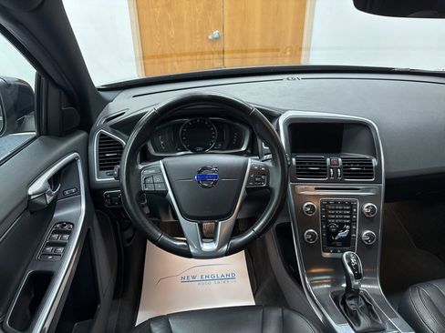 Used 2016 Volvo XC60 T6 image 6