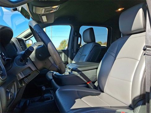 Used 2023 RAM 2500 Tradesman w/ Chrome Appearance Group image 13