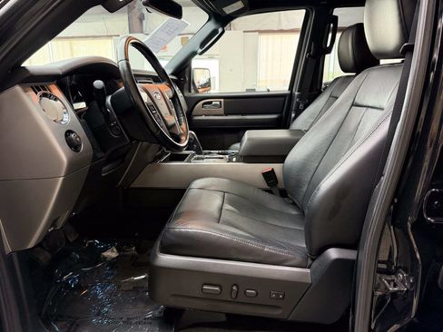 Used 2017 Ford Expedition Limited w/ Equipment Group 301A AWD/4WD image 11