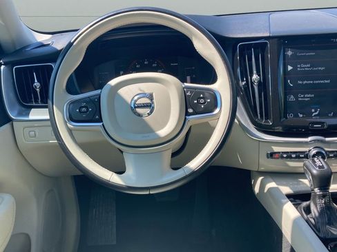 Used 2019 Volvo XC60 T6 Momentum w/ Premium Package AWD/4WD image 12