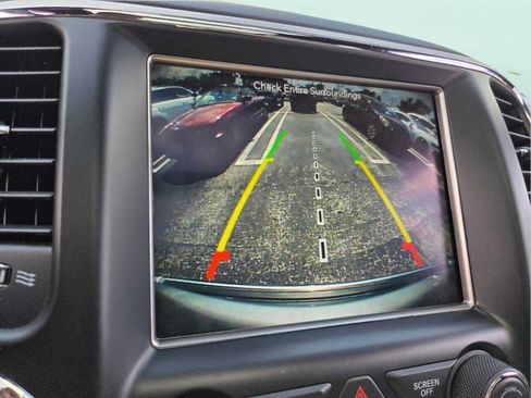 Used 2018 Jeep Grand Cherokee Limited RWD image 24