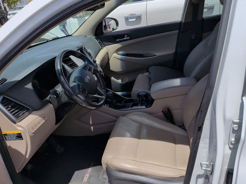 Used 2016 Hyundai Tucson Limited w/ Option Group 03 AWD/4WD image 3