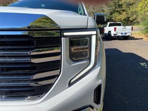 New 2026 GMC Sierra 1500 SLT image 10