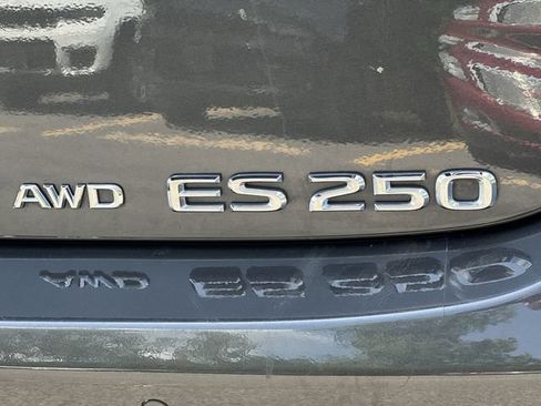 Used 2024 Lexus ES 250 w/ Premium Package AWD/4WD image 19