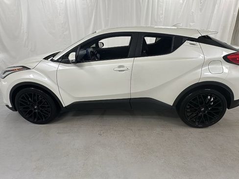 Used 2020 Toyota C-HR XLE image 6