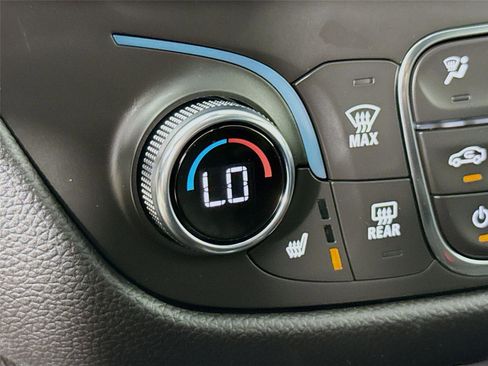 Used 2024 Chevrolet Equinox LT AWD/4WD image 20