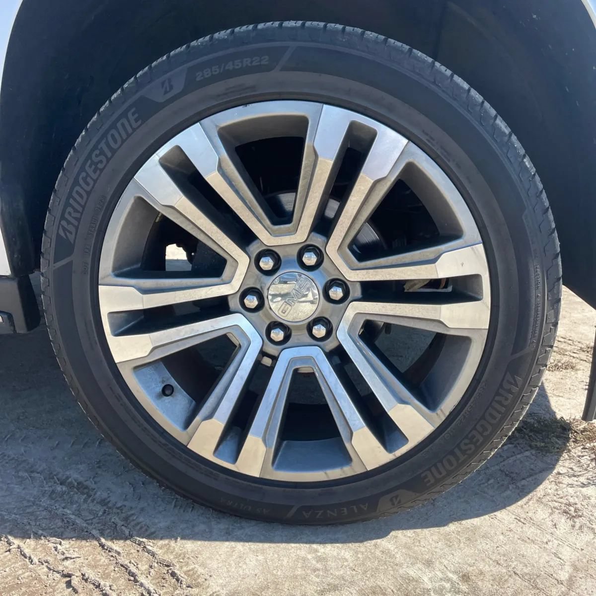 Used 2017 GMC Yukon XL Denali w/ Open Road Package AWD/4WD image 20