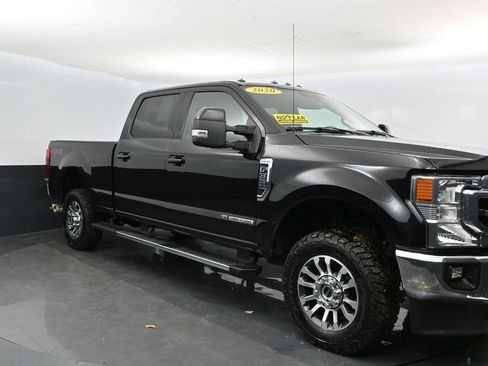 Certified 2020 Ford F350 Lariat w/ Lariat Value Package image 4