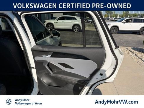 Used 2026 Volkswagen Tiguan SE w/ Panoramic Sunroof Package AWD/4WD image 17