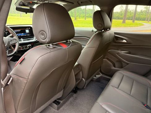 New 2026 Chevrolet Trax RS w/ Sunroof Package FWD image 27