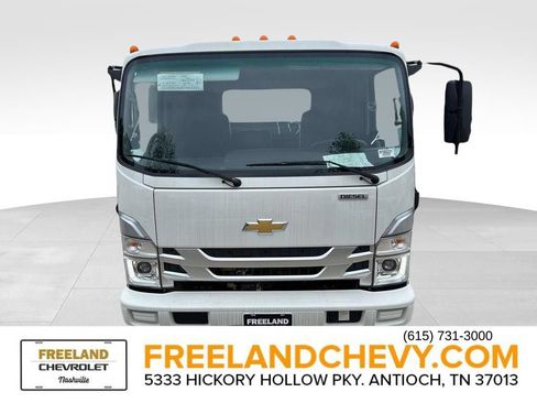 Used 2024 Chevrolet Low Cab Forward 5500HD RWD image 11