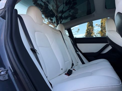 Used 2020 Tesla Model 3 Performance image 19