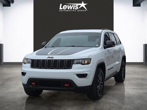 Used 2019 Jeep Grand Cherokee Trailhawk AWD/4WD image 1