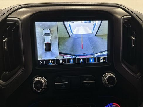 Used 2021 GMC Sierra 3500 Denali w/ Technology Package AWD/4WD image 32